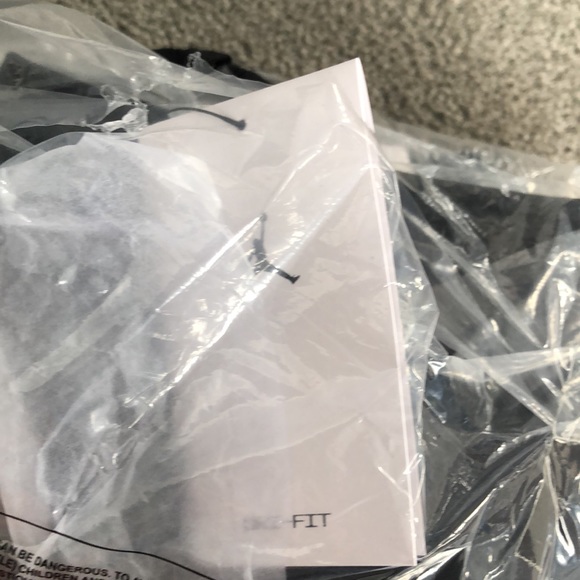 NWT JORDAN JACKET. VARIOUS SIZES - Picture 8 of 8